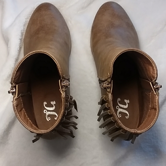 Journee Collection Booties - Picture 2 of 5